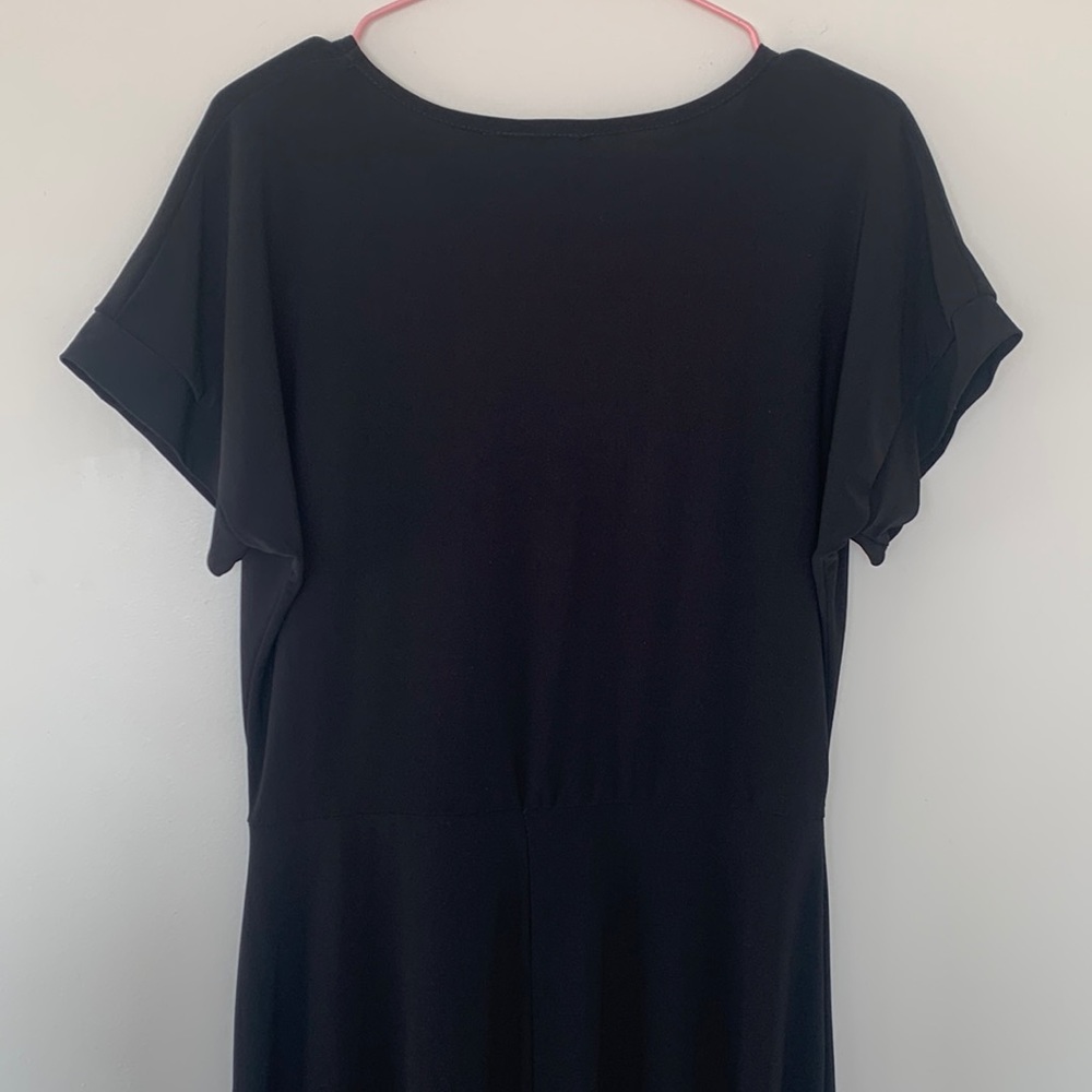 Comfy Casual Black Dress - Picture 4 of 7
